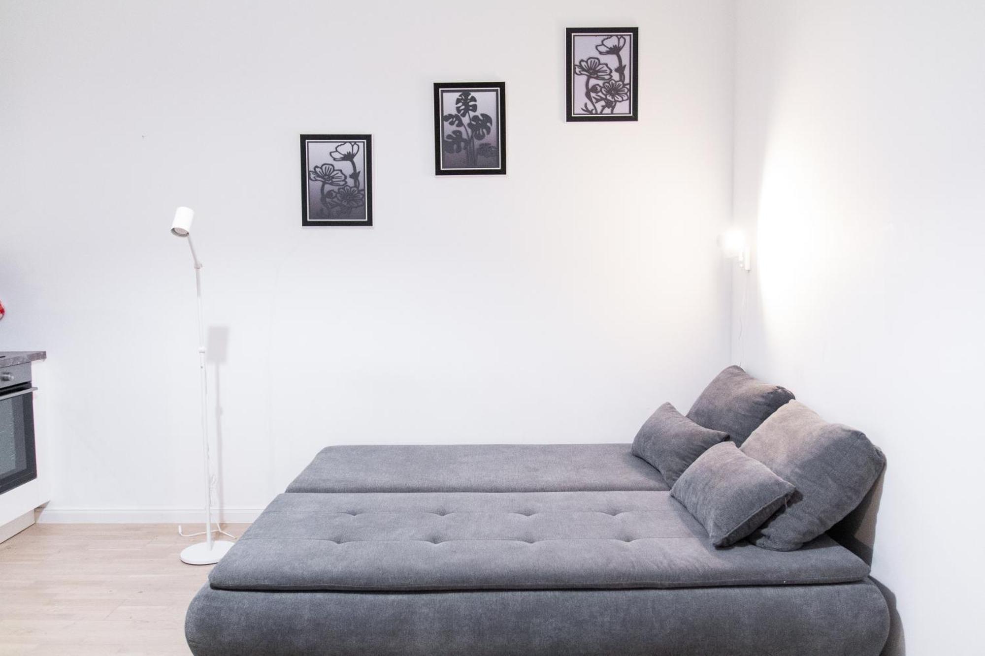 Cozy Minimalist Retreat In The Heart Of Appartamento Praga